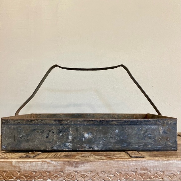 Industrial Distressed Tool Box Metal Tray Metal With Handle Rustic Farmhouse - Picture 7 of 16